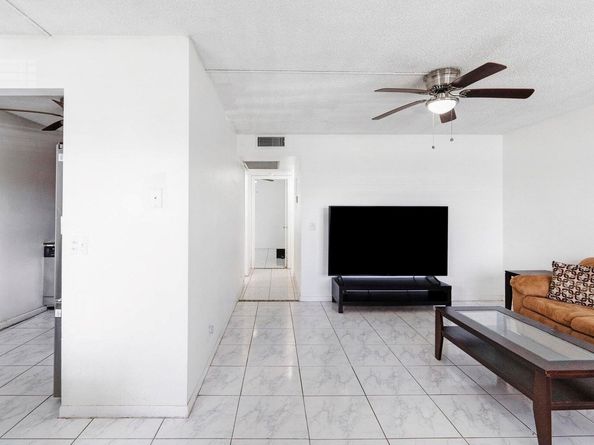 13550 SW 6th Court 111a, Pembroke Pines FL 33027