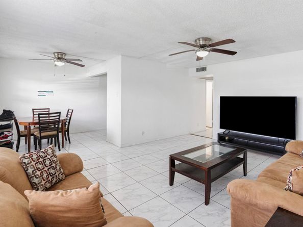 13550 SW 6th Court 111a, Pembroke Pines FL 33027