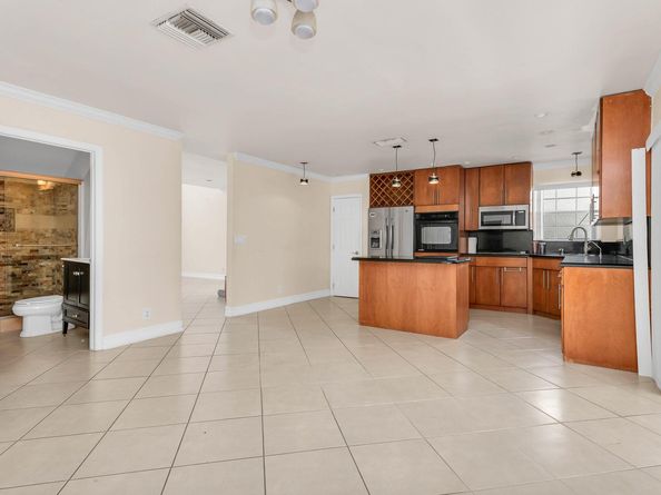 5486 NW 44th Way, Coconut Creek FL 33073