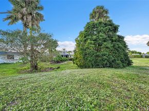 5102 Yellow Pine Ln, Tamarac FL 33319
