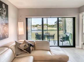 12790 Briarlake Drive 202, Palm Beach Gardens FL 33418