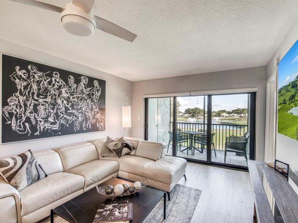 12790 Briarlake Drive 202, Palm Beach Gardens FL 33418