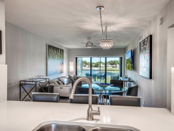 12790 Briarlake Drive 202, Palm Beach Gardens FL 33418