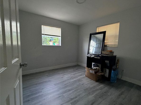 2950 NW 20th St, Fort Lauderdale FL 33311