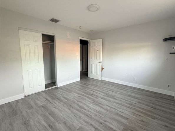 2950 NW 20th St, Fort Lauderdale FL 33311