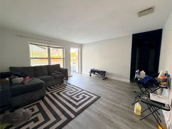 2950 NW 20th St, Fort Lauderdale FL 33311