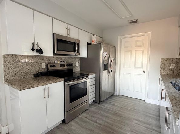 2950 NW 20th St, Fort Lauderdale FL 33311