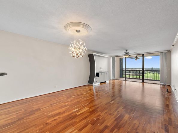 356 Golfview Road 805, North Palm Beach FL 33408