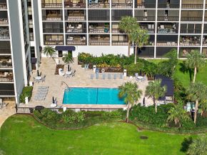 356 Golfview Road 805, North Palm Beach FL 33408