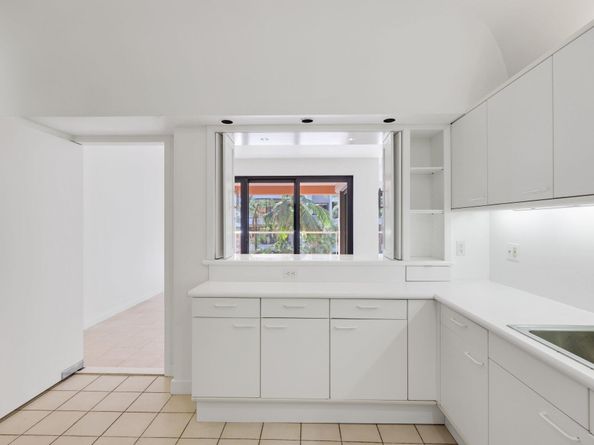 2 N Breakers Row S32, Palm Beach FL 33480