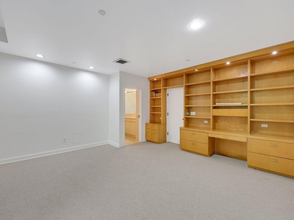 2 N Breakers Row S32, Palm Beach FL 33480