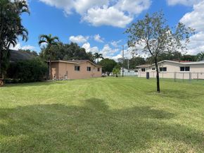 8948 SW 53rd St, Cooper City FL 33328
