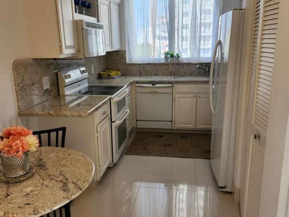 1370 S Ocean Blvd 905, Pompano Beach FL 33062