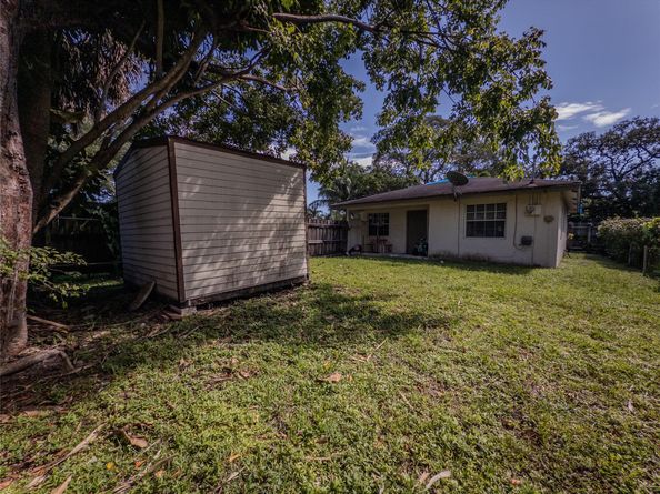 1403 SW 27th Ct, Fort Lauderdale FL 33315