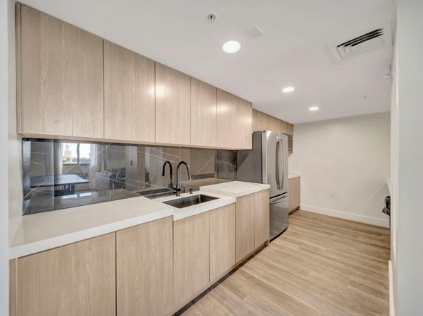 110 N Federal Highway 707, Fort Lauderdale FL 33301