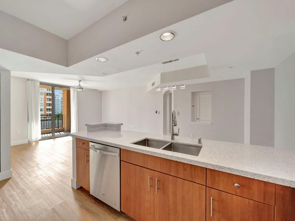 110 N Federal Highway 707, Fort Lauderdale FL 33301