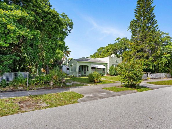 212 SW 2nd Avenue, Delray Beach FL 33444