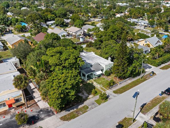 212 SW 2nd Avenue, Delray Beach FL 33444