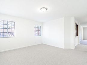 2543 Hunters Run Way, Weston FL 33327