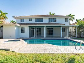 2543 Hunters Run Way, Weston FL 33327
