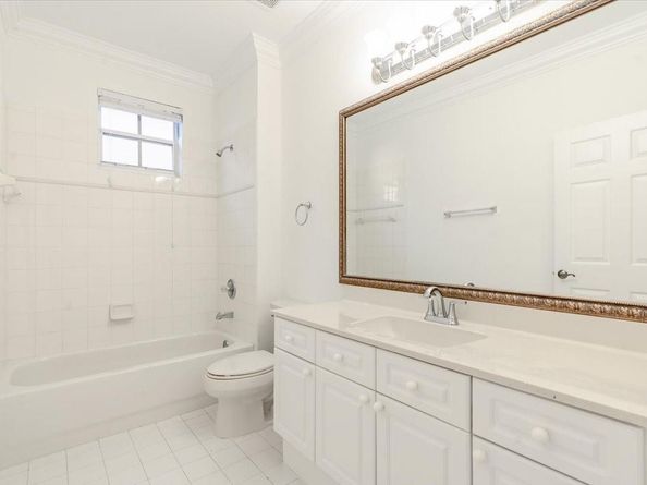 2543 Hunters Run Way, Weston FL 33327