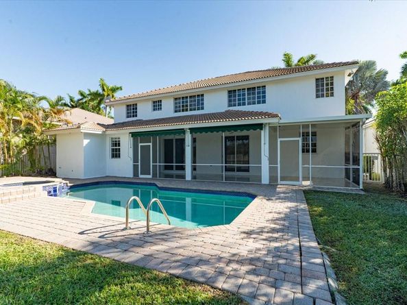2543 Hunters Run Way, Weston FL 33327