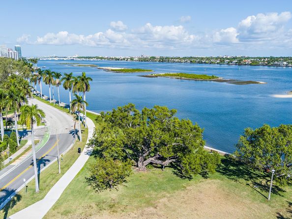 236 Avila Road, West Palm Beach FL 33405