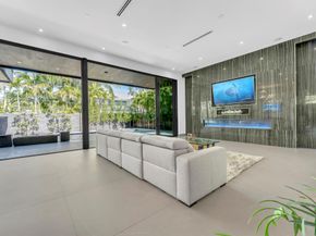 2401 NE 13th Street, Fort Lauderdale FL 33304