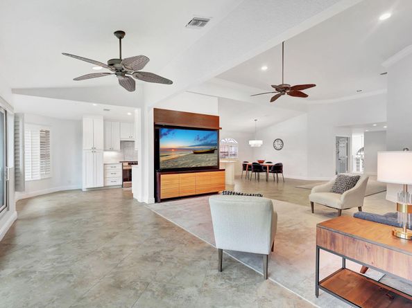 241 Legendary Circle, Palm Beach Gardens FL 33418