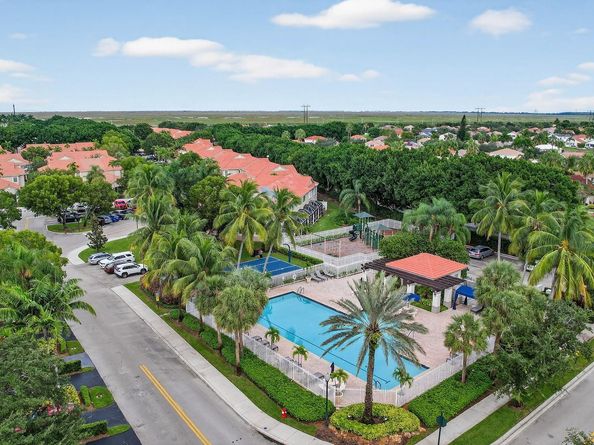 1291 Sorrento Dr 1291, Weston FL 33326