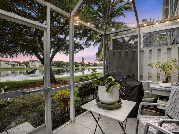 1291 Sorrento Dr 1291, Weston FL 33326