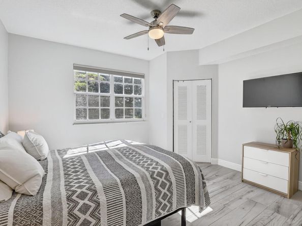 1291 Sorrento Dr 1291, Weston FL 33326
