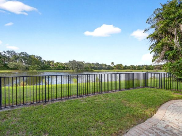 154 Porto Vecchio Way, Palm Beach Gardens FL 33418