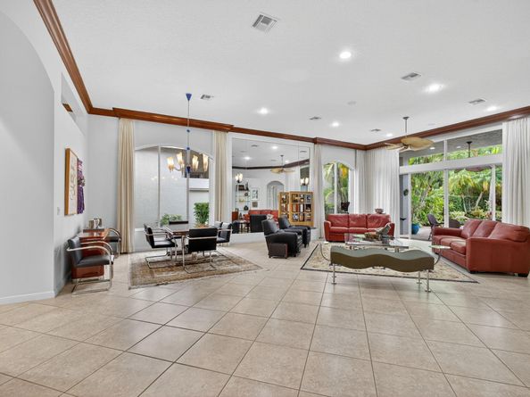 154 Porto Vecchio Way, Palm Beach Gardens FL 33418