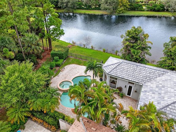 154 Porto Vecchio Way, Palm Beach Gardens FL 33418