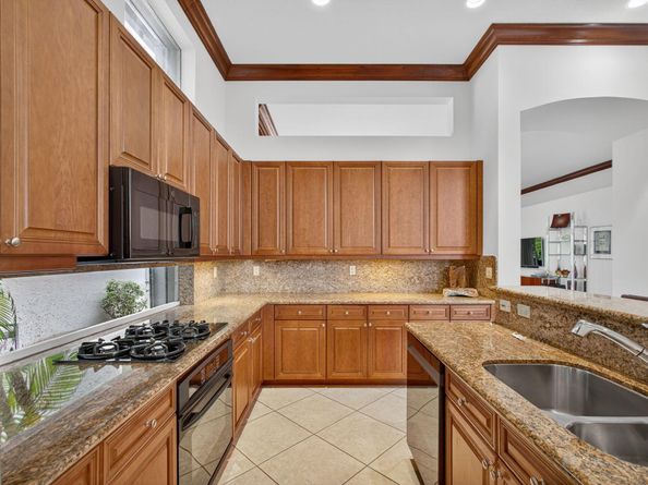 154 Porto Vecchio Way, Palm Beach Gardens FL 33418