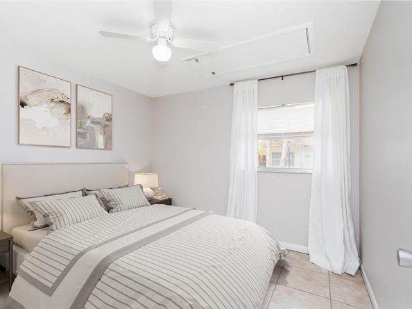 2002 SW Natura Blvd D, Deerfield Beach FL 33441
