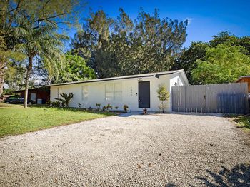 1800 NW 14th Avenue