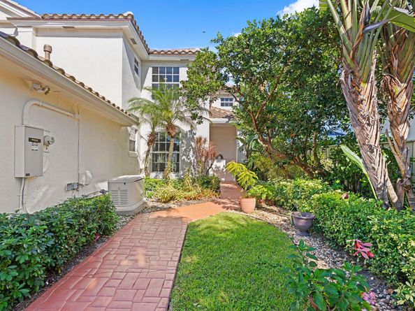 903 Augusta Pointe Drive, Palm Beach Gardens FL 33418