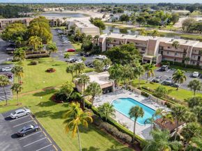4242 Deste Court 301, Lake Worth FL 33467