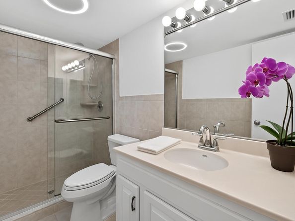 4242 Deste Court 301, Lake Worth FL 33467