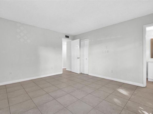 8600 SW 109th Ave 4101, Miami FL 33173