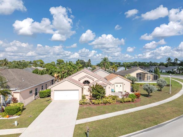 115 Saratoga Boulevard E, Royal Palm Beach FL 33411