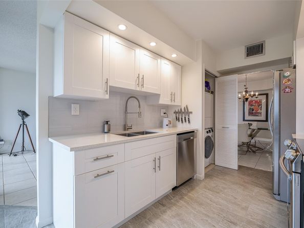 7100 Radice Ct 602, Lauderhill FL 33319