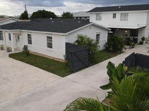 1613 Sherwood Avenue, Mangonia Park FL 33407