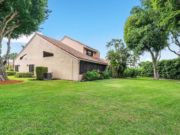 22627 Meridiana Drive, Boca Raton FL 33433