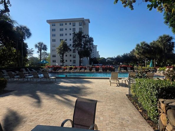 3150 N Palm Aire Dr 805, Pompano Beach FL 33069