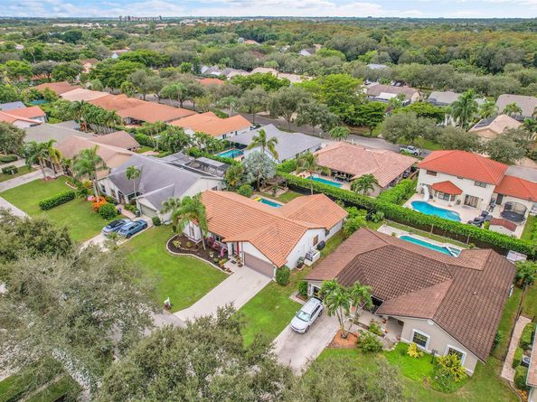 5149 NW 47th Ave, Coconut Creek FL 33073