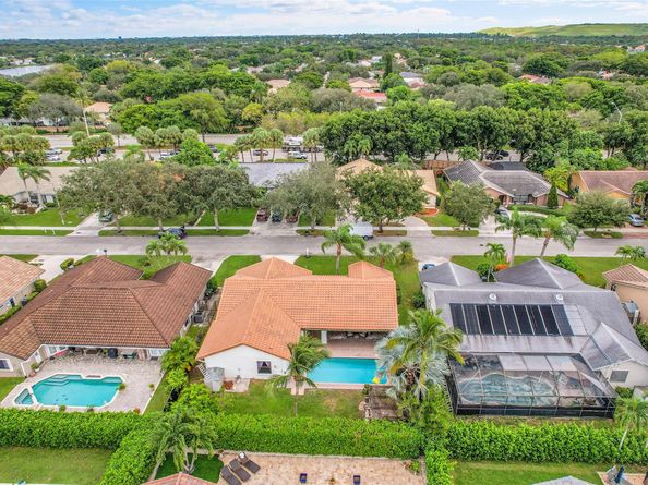 5149 NW 47th Ave, Coconut Creek FL 33073