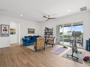 1580 SE 8th St, Deerfield Beach FL 33441